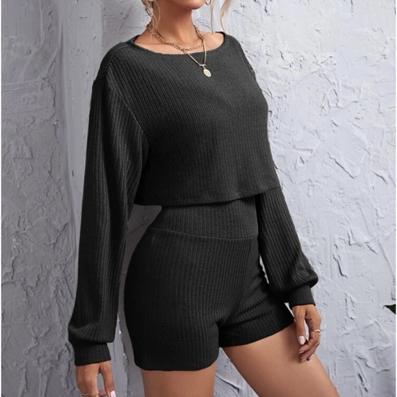 Blue Off Shoulder Ribbed Top and Shorts Lounge Set - Picture 3 of 5